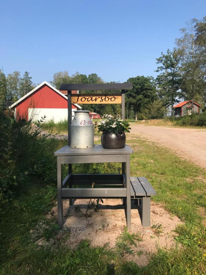 Joarsbo, Stuga 2, Gardsstugan Kalv Exterior foto